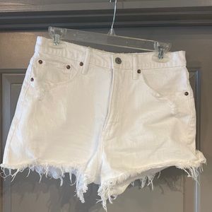 Abercrombie & Fitch white high rise mom shorts curve love